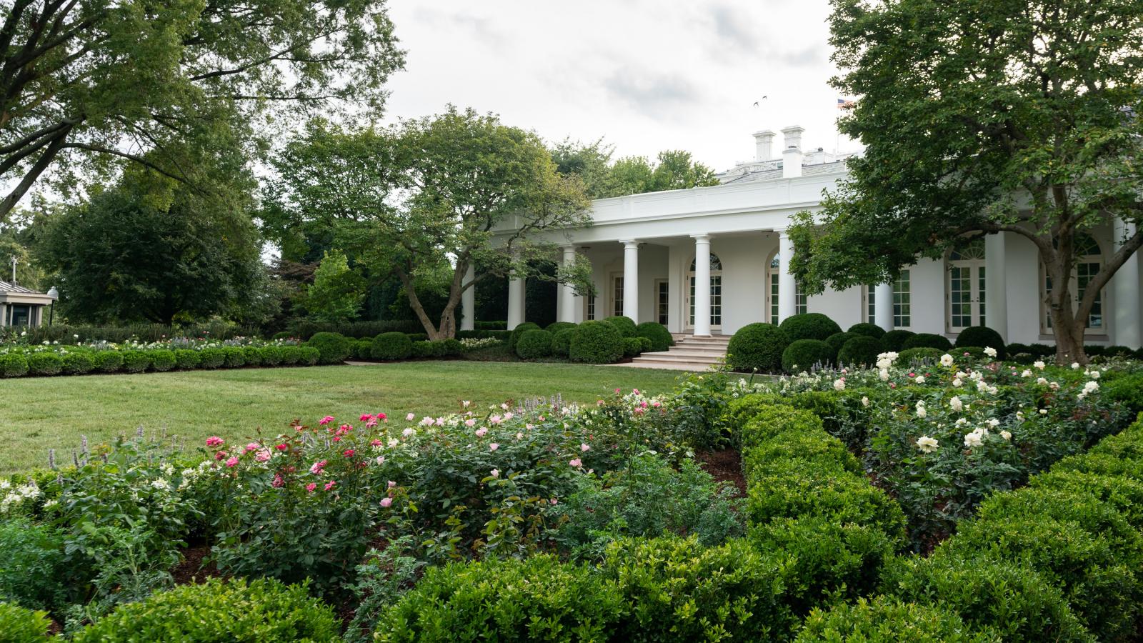 Who Sang Rose Garden Originally marielle